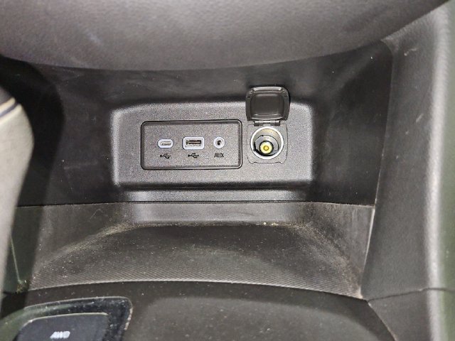 Used 2021 Chevrolet Equinox LT AWD/4WD image 32