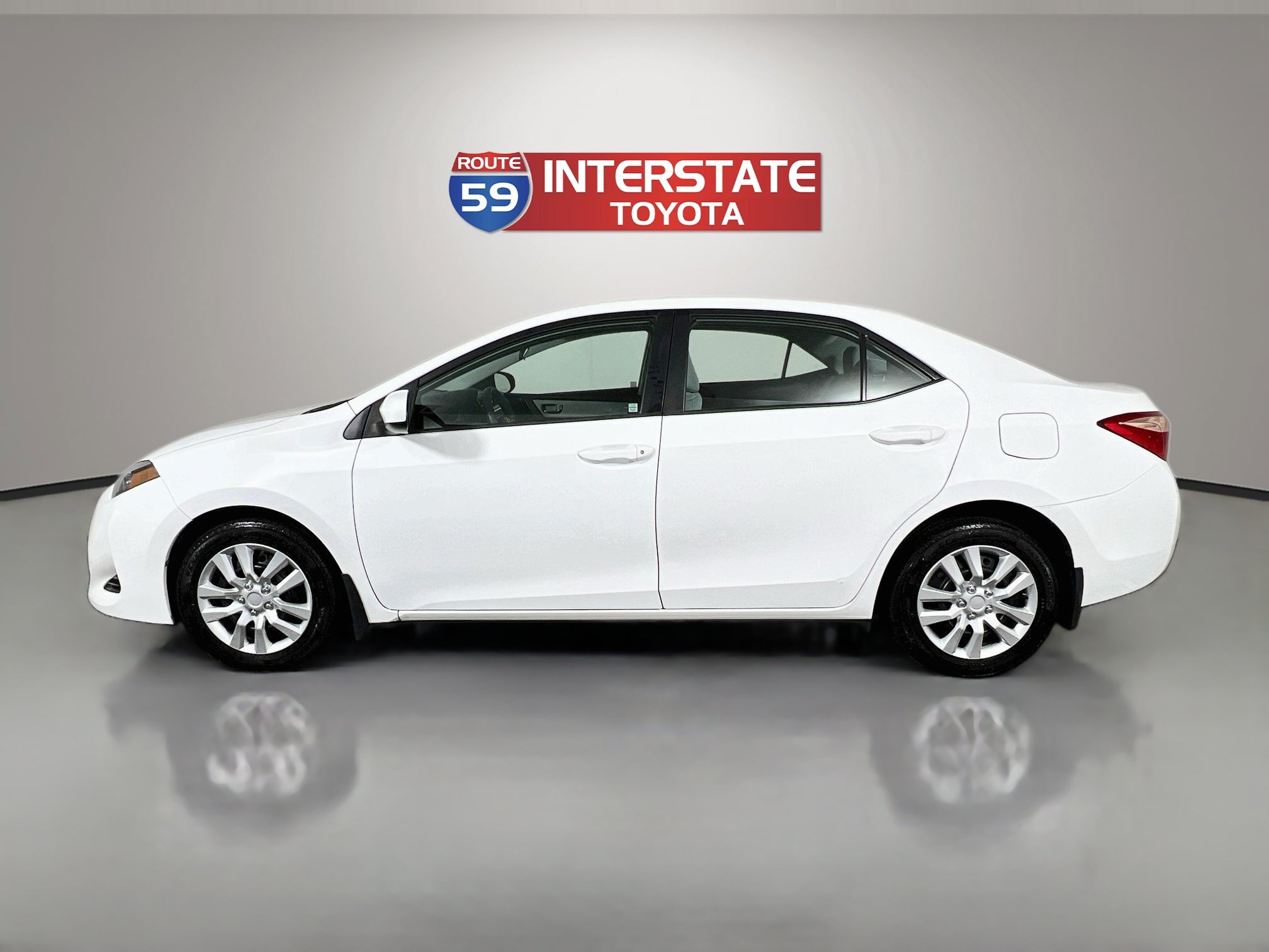 Certified 2019 Toyota Corolla LE FWD image 4