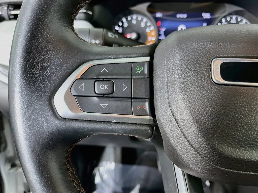 Used 2022 Jeep Compass Limited AWD/4WD image 15