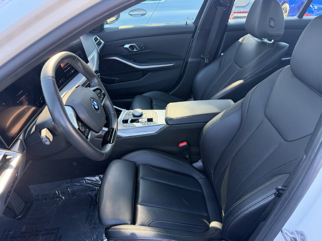Used 2025 BMW 330i xDrive Sedan AWD/4WD image 12