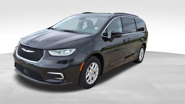 Used 2022 Chrysler Pacifica Touring-L image 3