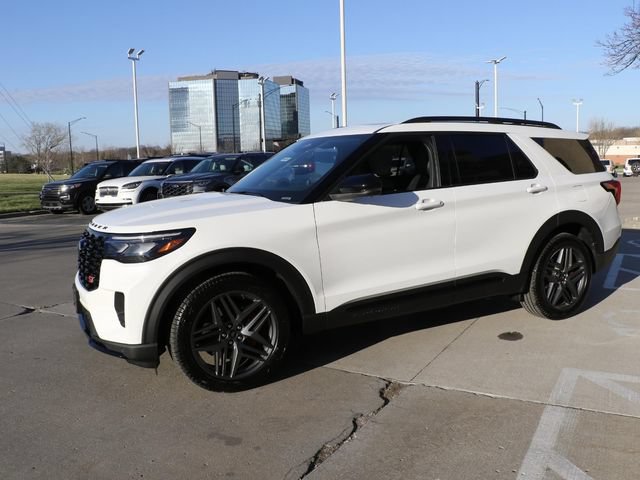 New 2026 Ford Explorer ST w/ Sun And Sound Package AWD/4WD image 3