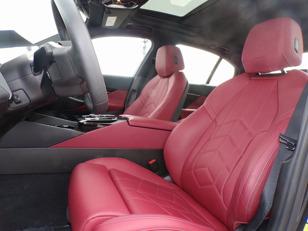 Certified 2025 BMW i5 xDrive40 w/ M Sport Package image 13