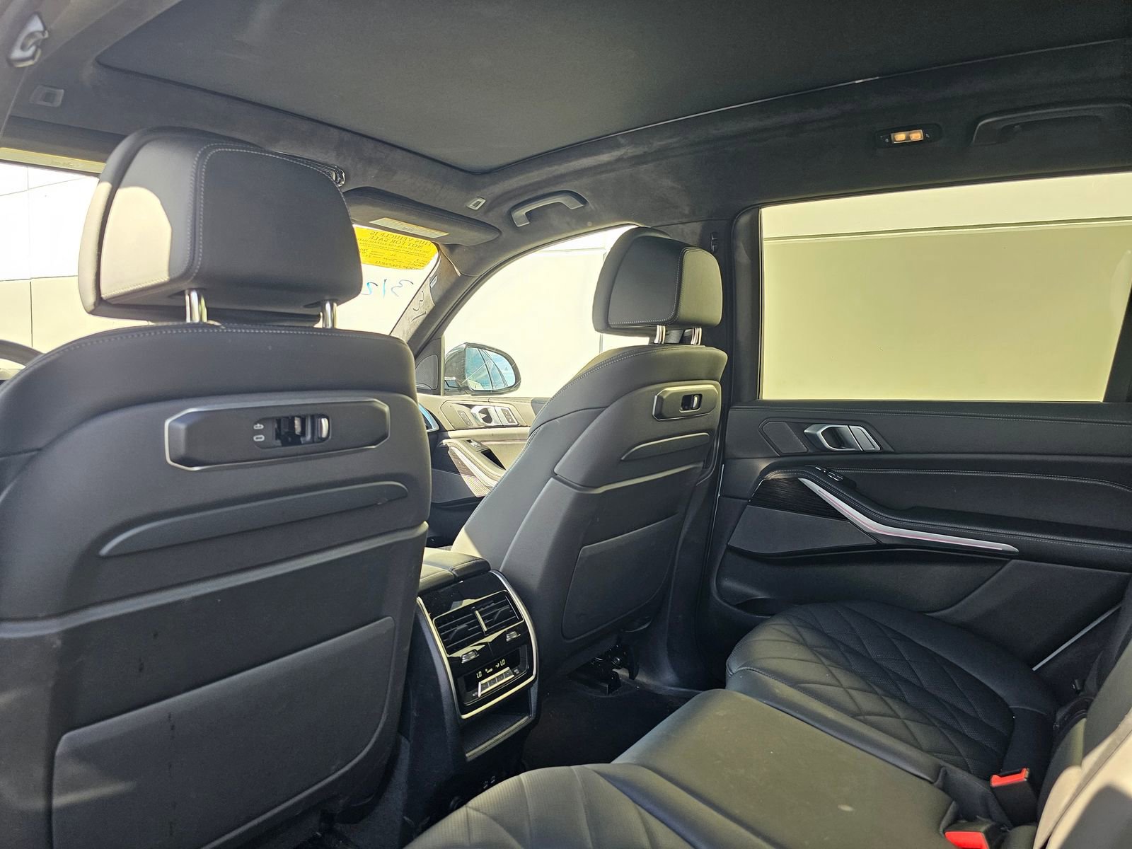 Used 2023 BMW X7 xDrive40i w/ M Sport Package image 7