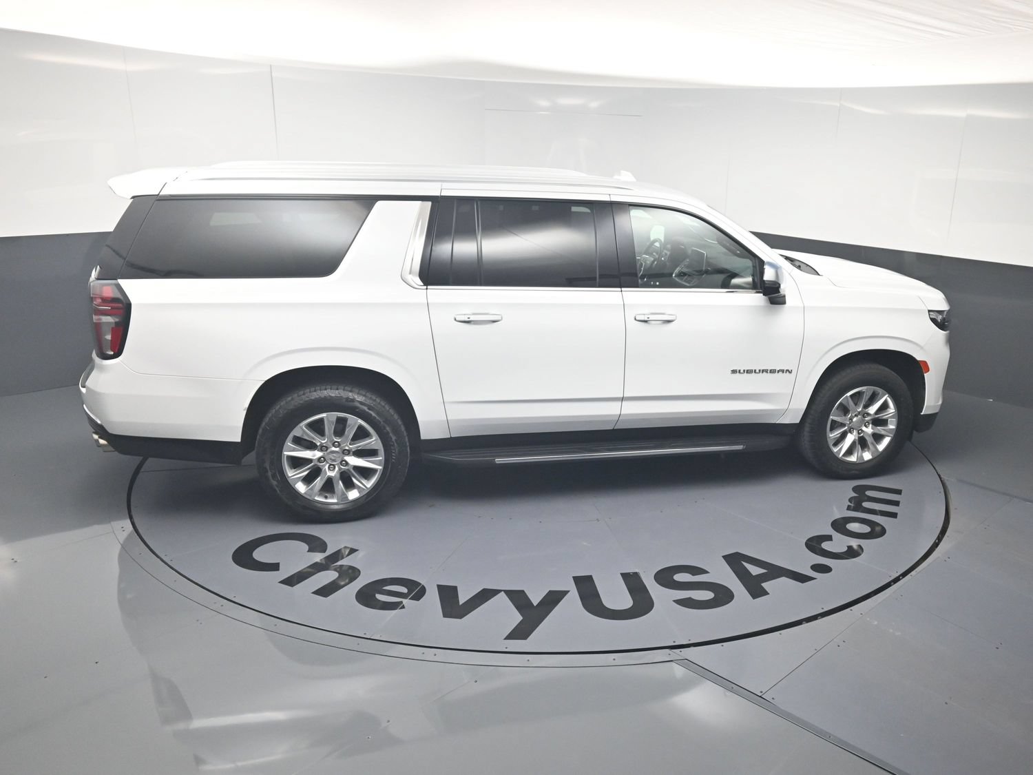 Used 2022 Chevrolet Suburban Premier RWD image 33