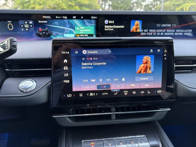 New 2026 Lincoln Nautilus Reserve AWD/4WD image 16