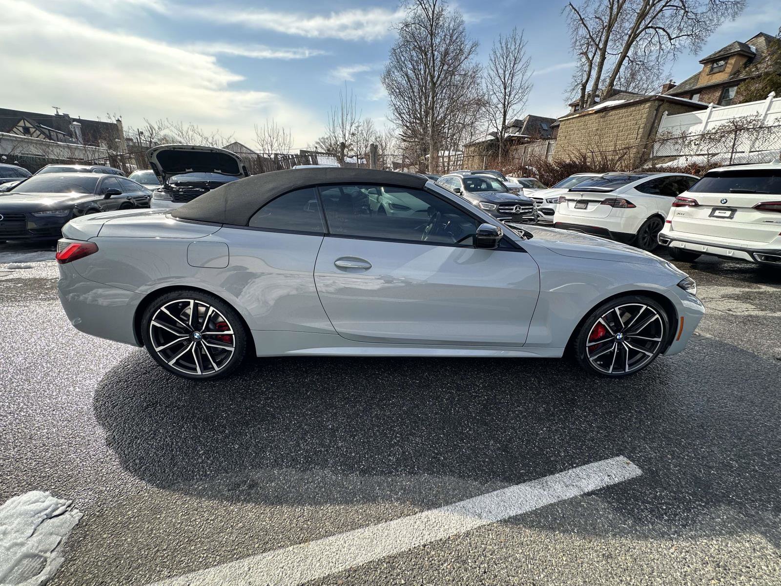 Used 2023 BMW 430i Convertible w/ M Sport Package RWD image 3