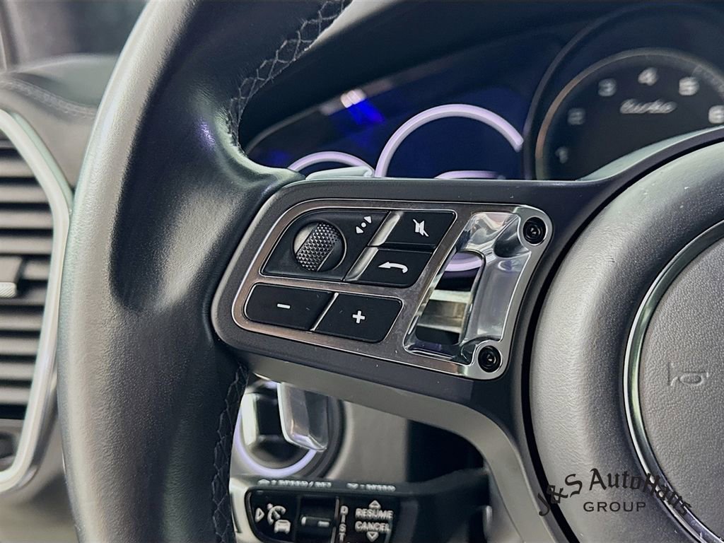 Used 2020 Porsche Cayenne Turbo w/ Assistance Package image 13