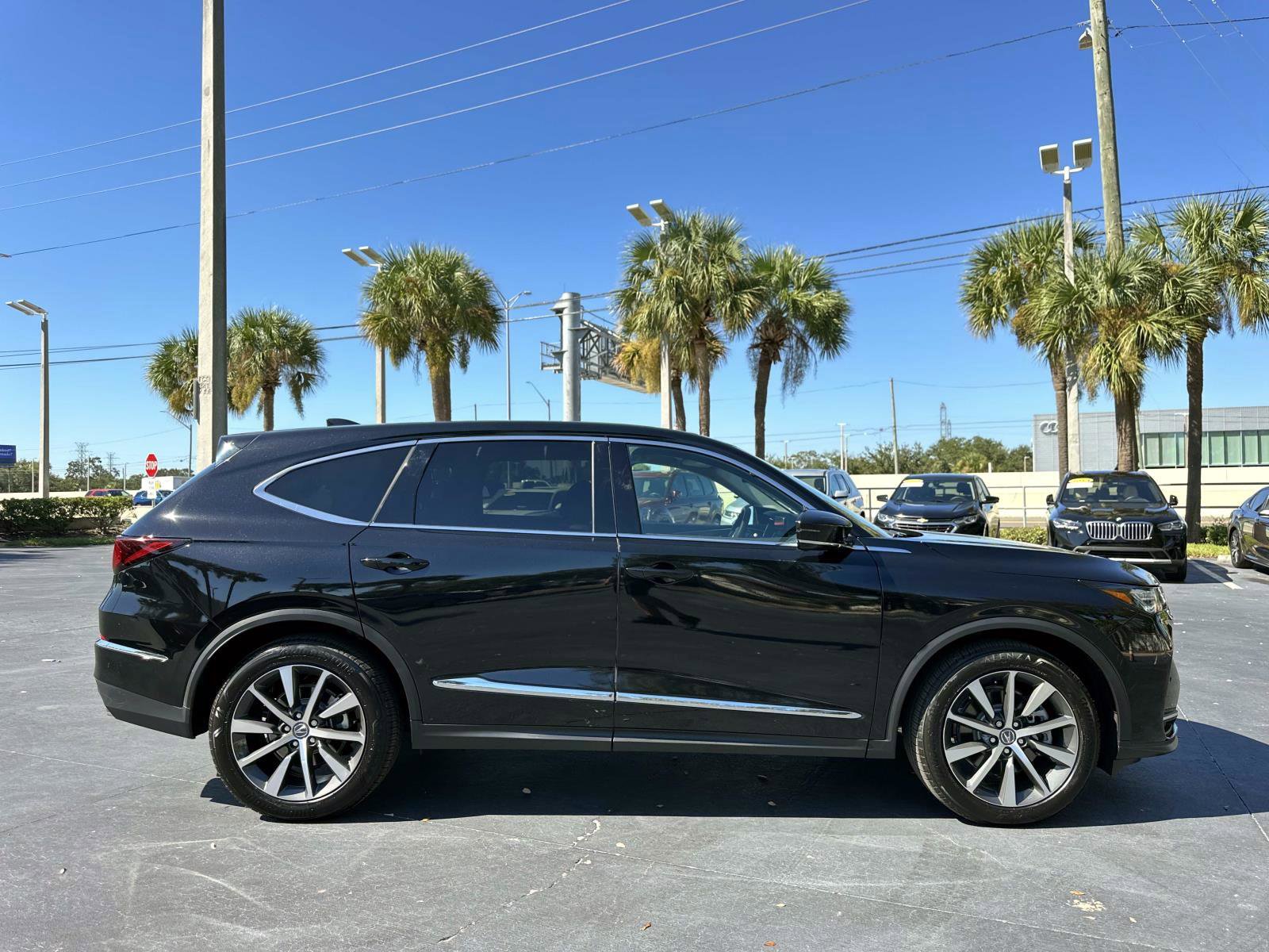 Certified 2025 Acura MDX SH-AWD w/ Technology Package image 3