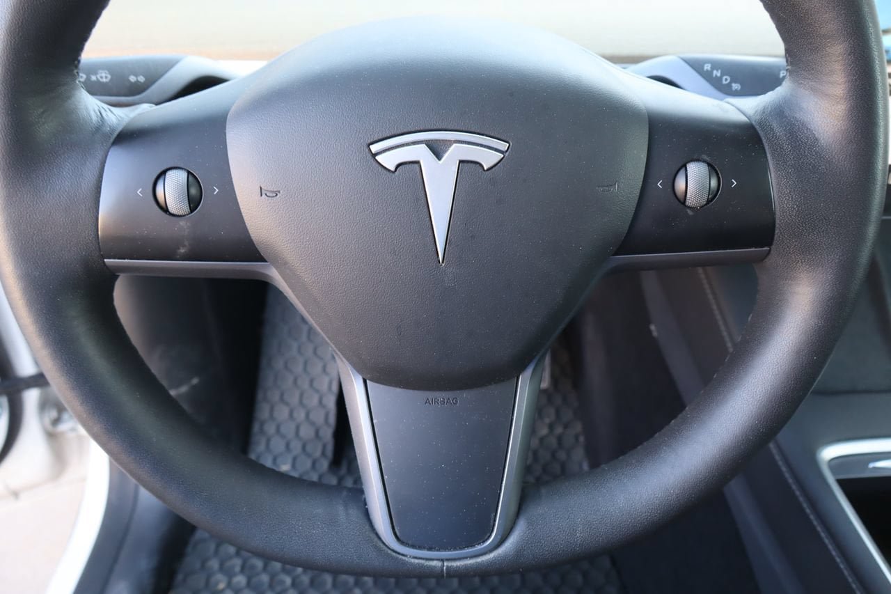 Used 2021 Tesla Model Y Long Range AWD/4WD image 10
