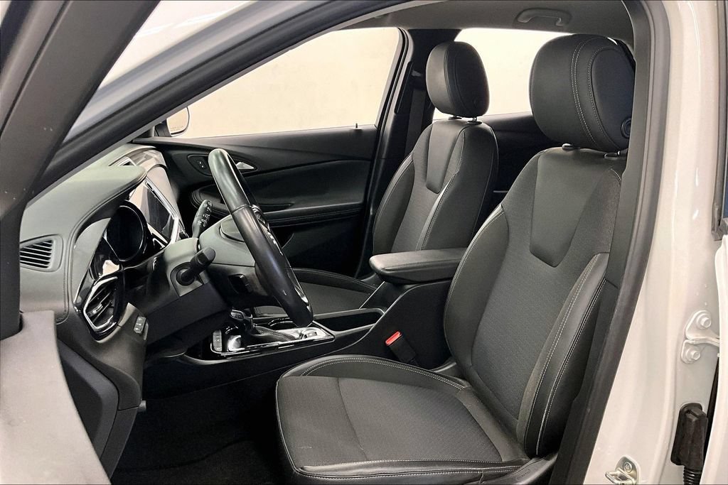 Used 2020 Buick Encore GX Select w/ Advanced Technology Package FWD image 21