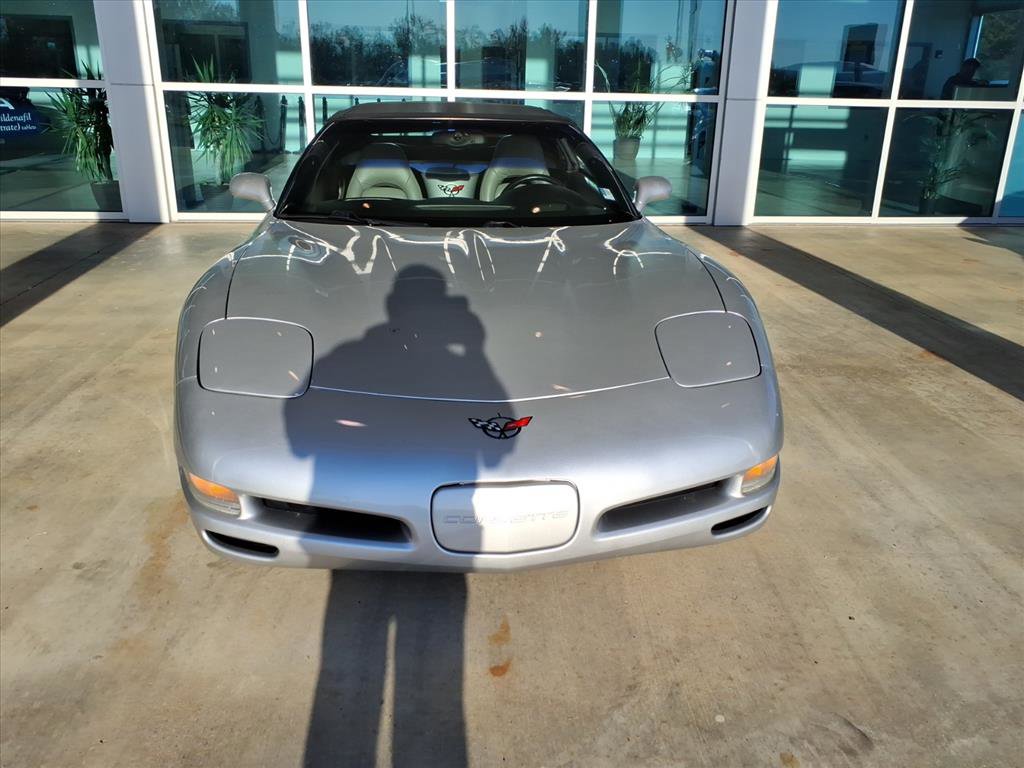 Used 2002 Chevrolet Corvette Convertible w/ Preferred Equipment Group2 image 2