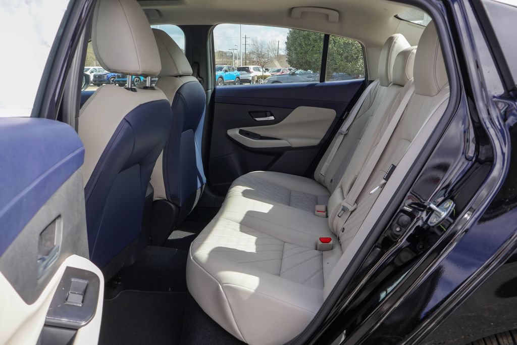 New 2026 Nissan Sentra SL w/ Floor Mat Package FWD image 8