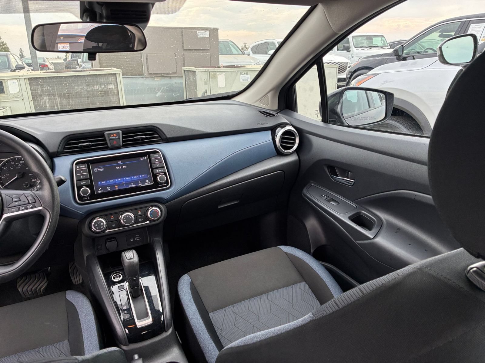 Used 2025 Nissan Versa SV FWD image 32