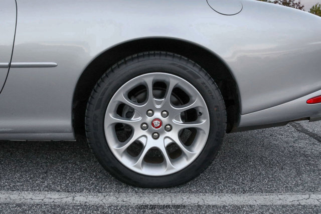 Used 2001 Jaguar XK8 Convertible image 5