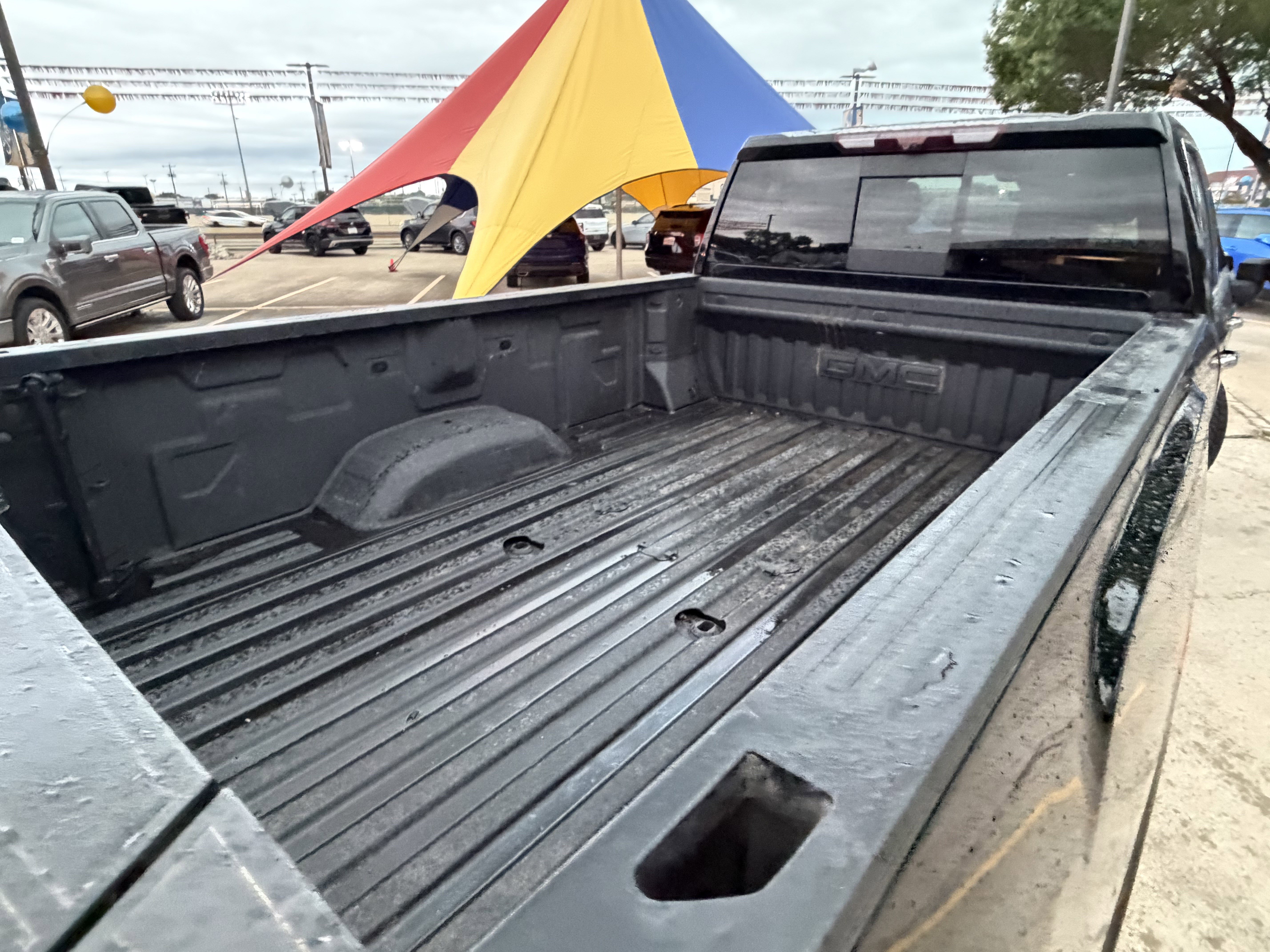 Used 2025 GMC Sierra 3500 Denali w/ Denali Reserve Package AWD/4WD image 8