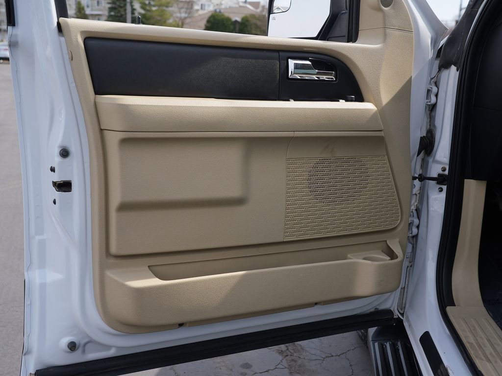 Used 2015 Ford Expedition XL image 14