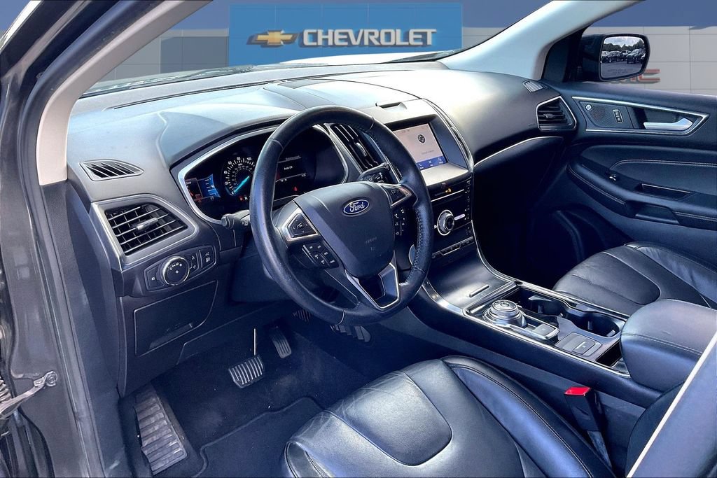 Used 2019 Ford Edge Titanium AWD/4WD image 17