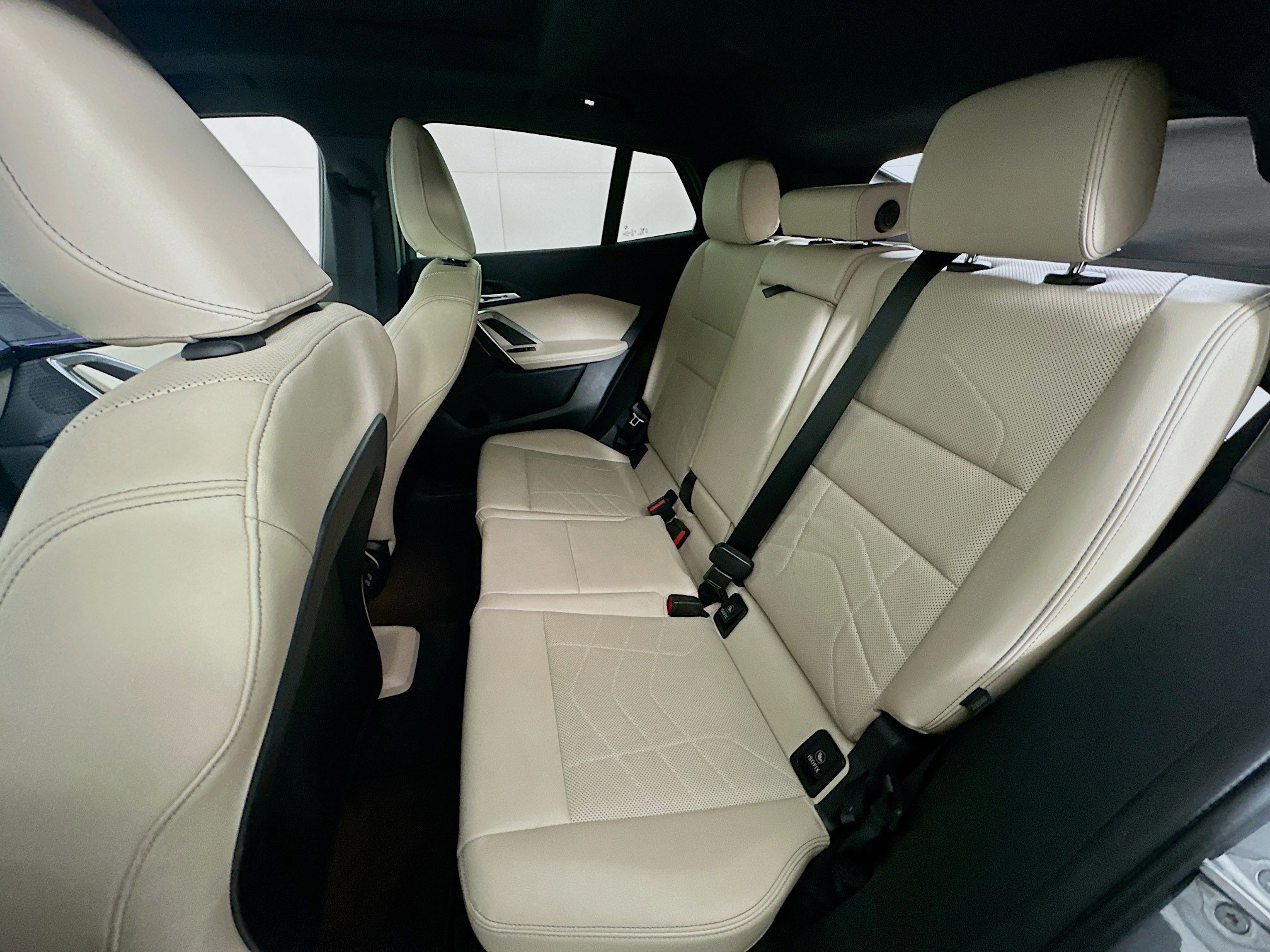 Used 2025 BMW X2 xDrive28i AWD/4WD image 27