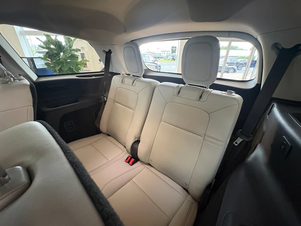 Used 2025 Lincoln Aviator AWD w/ Equipment Group 101A image 36