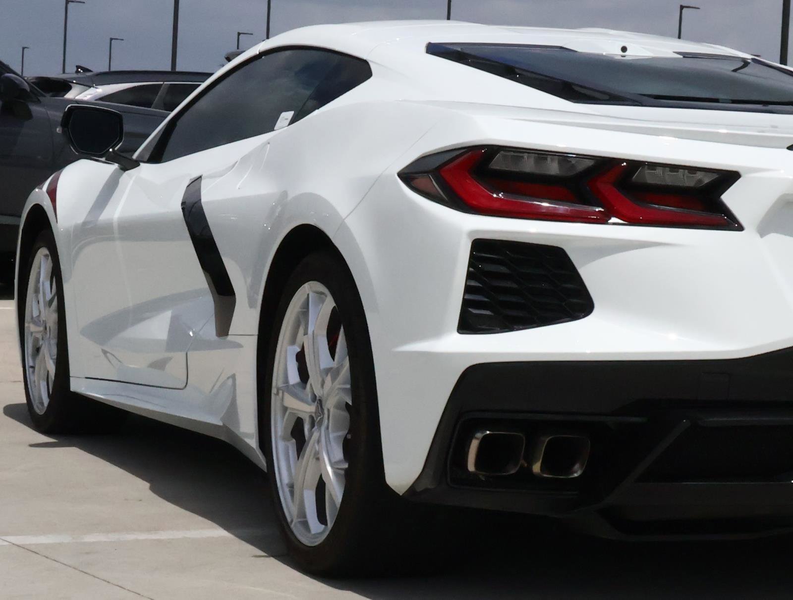 Used 2020 Chevrolet Corvette Stingray Premium Cpe w/ 3LT Preferred Equipment Group image 9