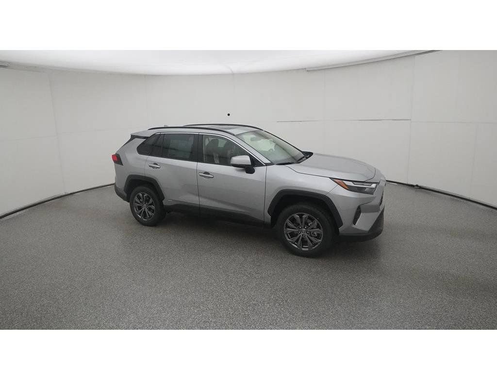 Used 2023 Toyota RAV4 XLE Premium AWD/4WD image 15