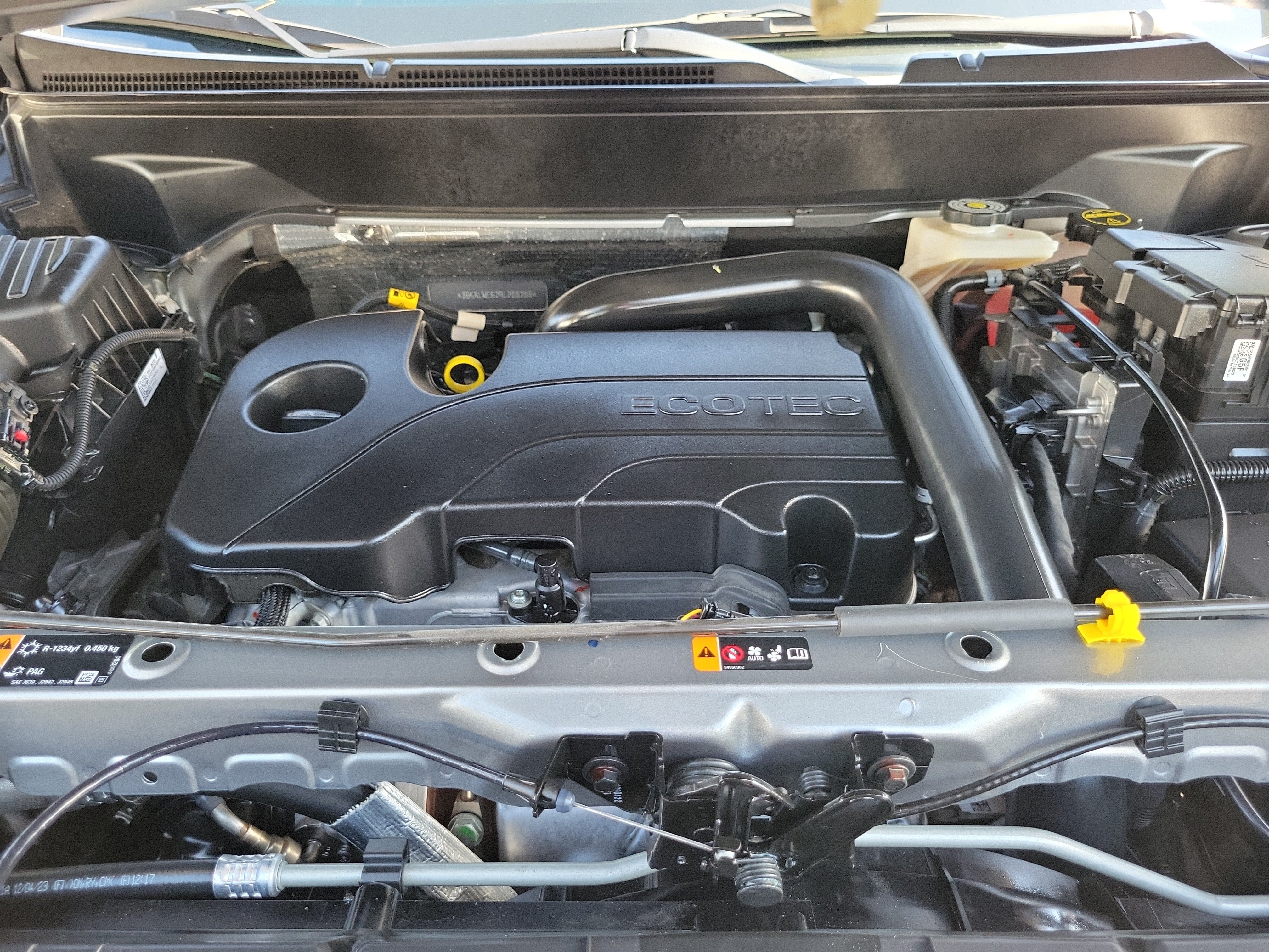 Used 2024 GMC Terrain SLE FWD image 25