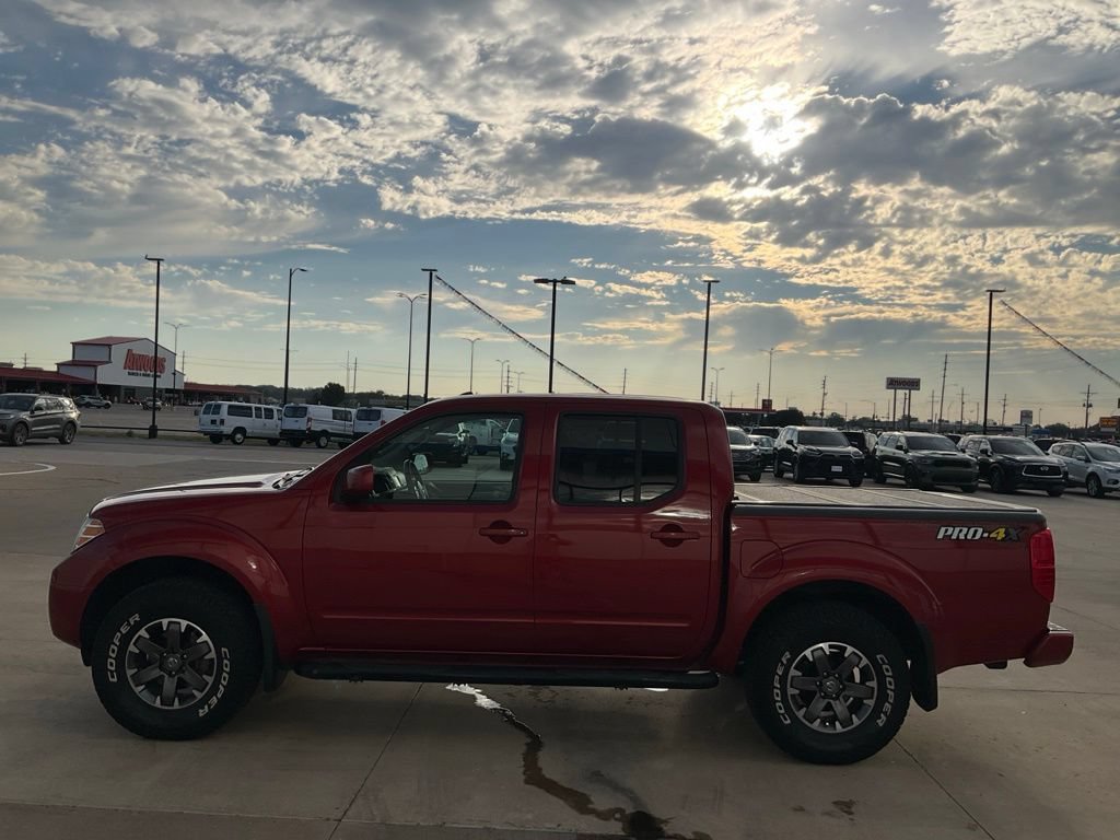 Used 2017 Nissan Frontier PRO-4X AWD/4WD image 32