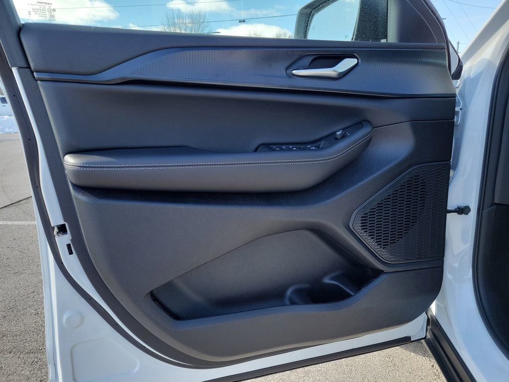 New 2025 Jeep Grand Cherokee Laredo X w/ Luxury Tech Group I image 18