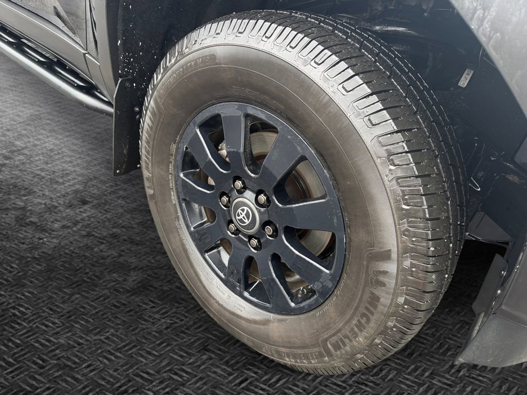 Used 2024 Toyota Land Cruiser image 11