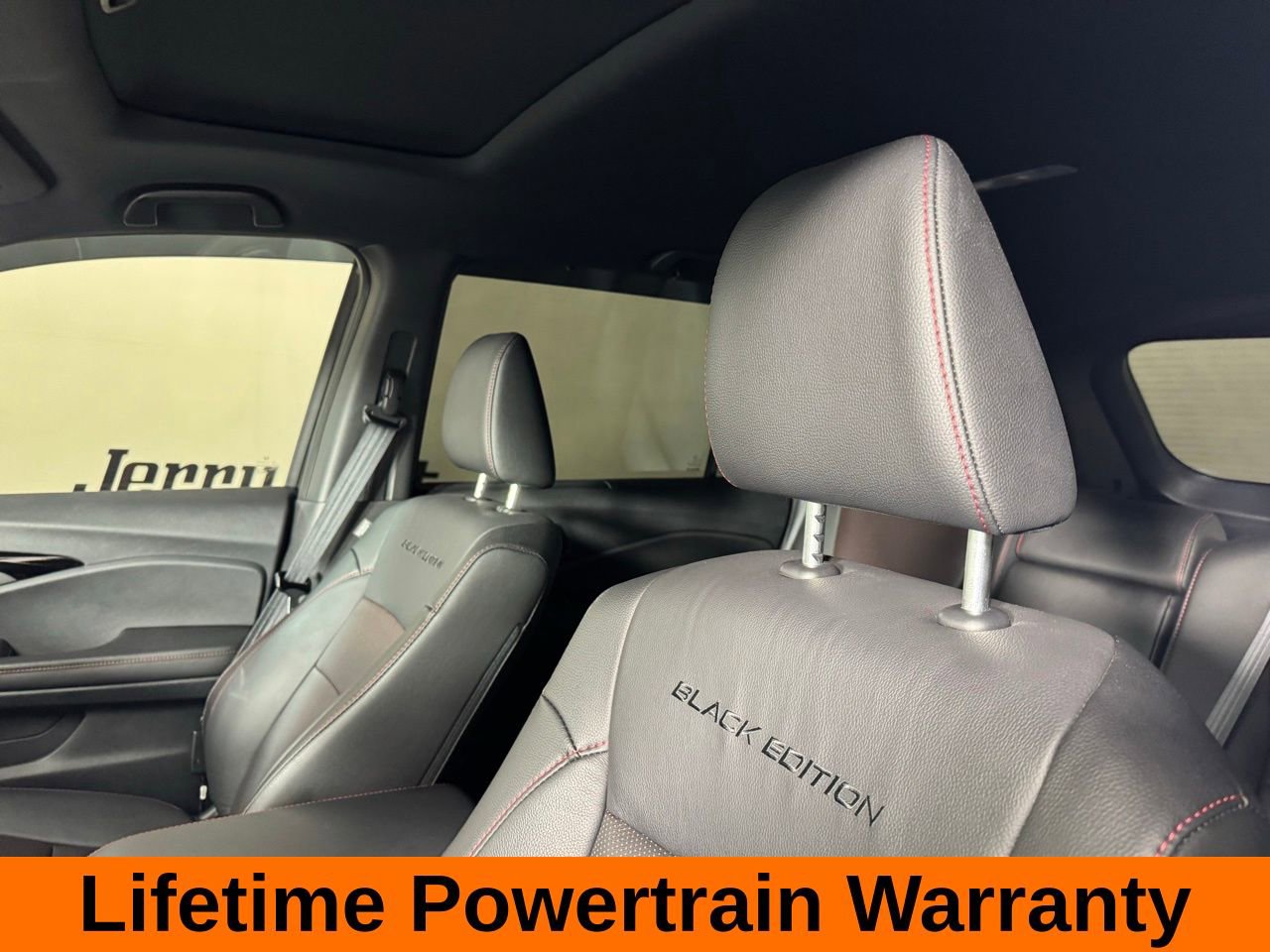 Used 2025 Honda Passport Black Edition image 12