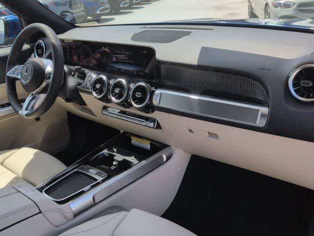 New 2026 Mercedes-Benz GLB 250 4MATIC image 23