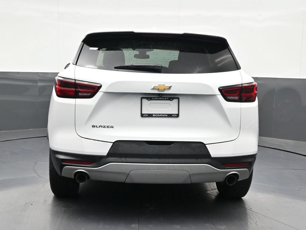 Used 2024 Chevrolet Blazer LT FWD image 4