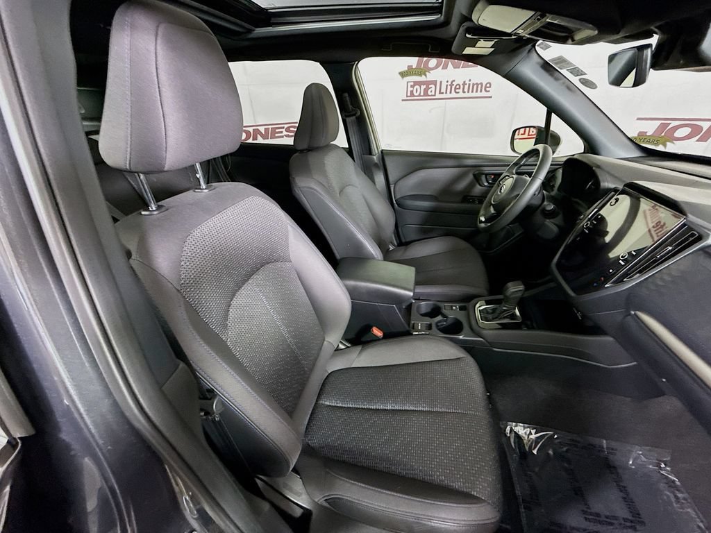 Certified 2025 Subaru Forester Premium AWD/4WD image 32