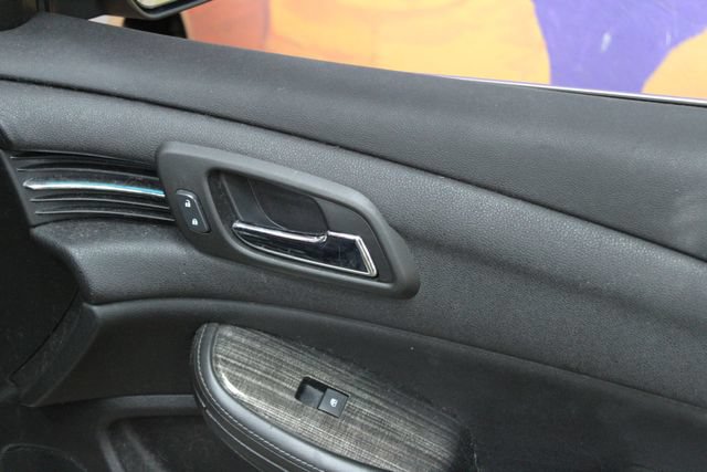Used 2016 Chevrolet Malibu LT FWD image 10