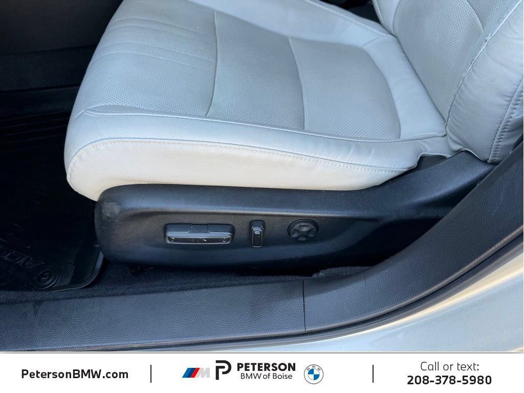 Used 2018 Honda Accord Touring image 19