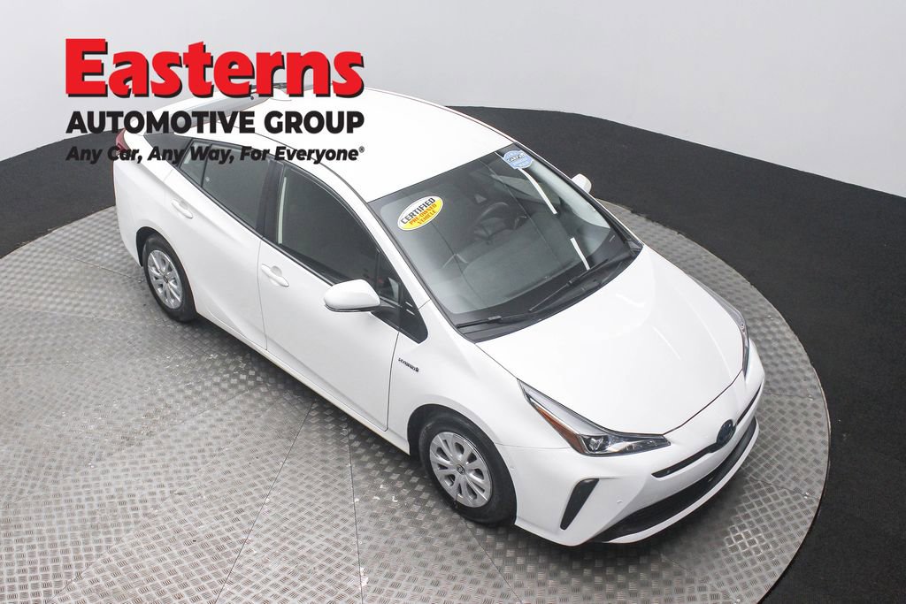 Used 2022 Toyota Prius LE image 3