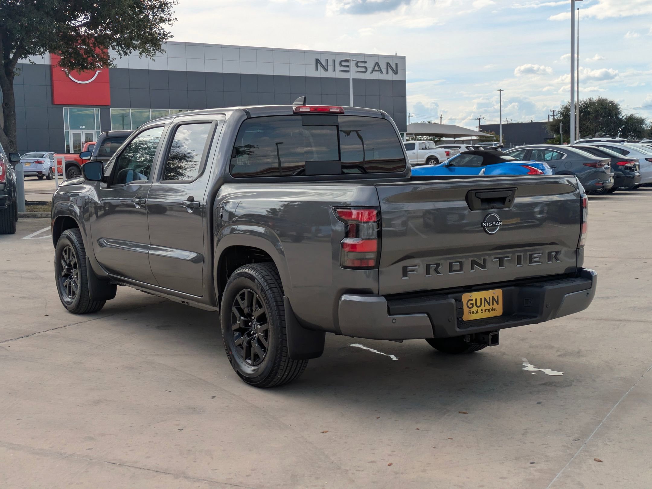 New 2026 Nissan Frontier SV image 5