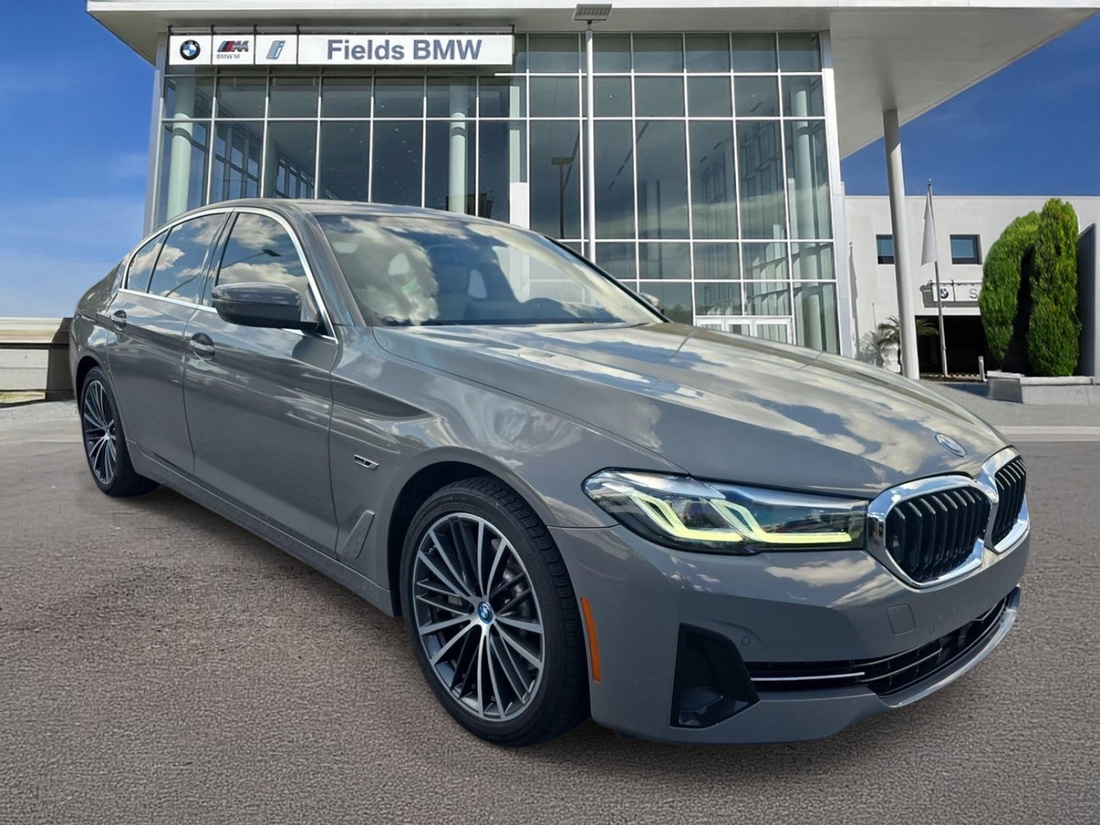 Used 2022 BMW 530e w/ Premium Package