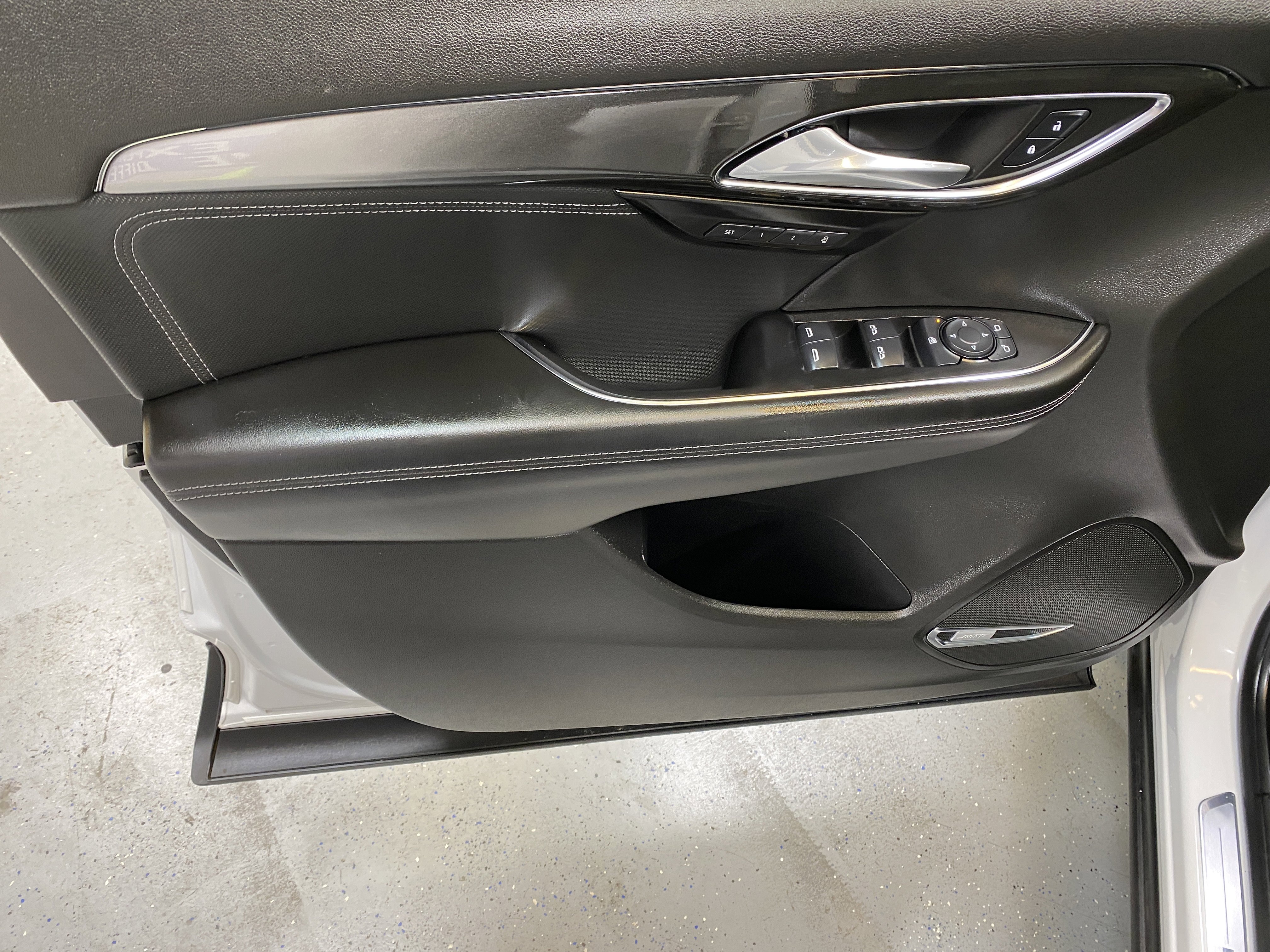 Used 2025 Buick Envision Preferred image 21