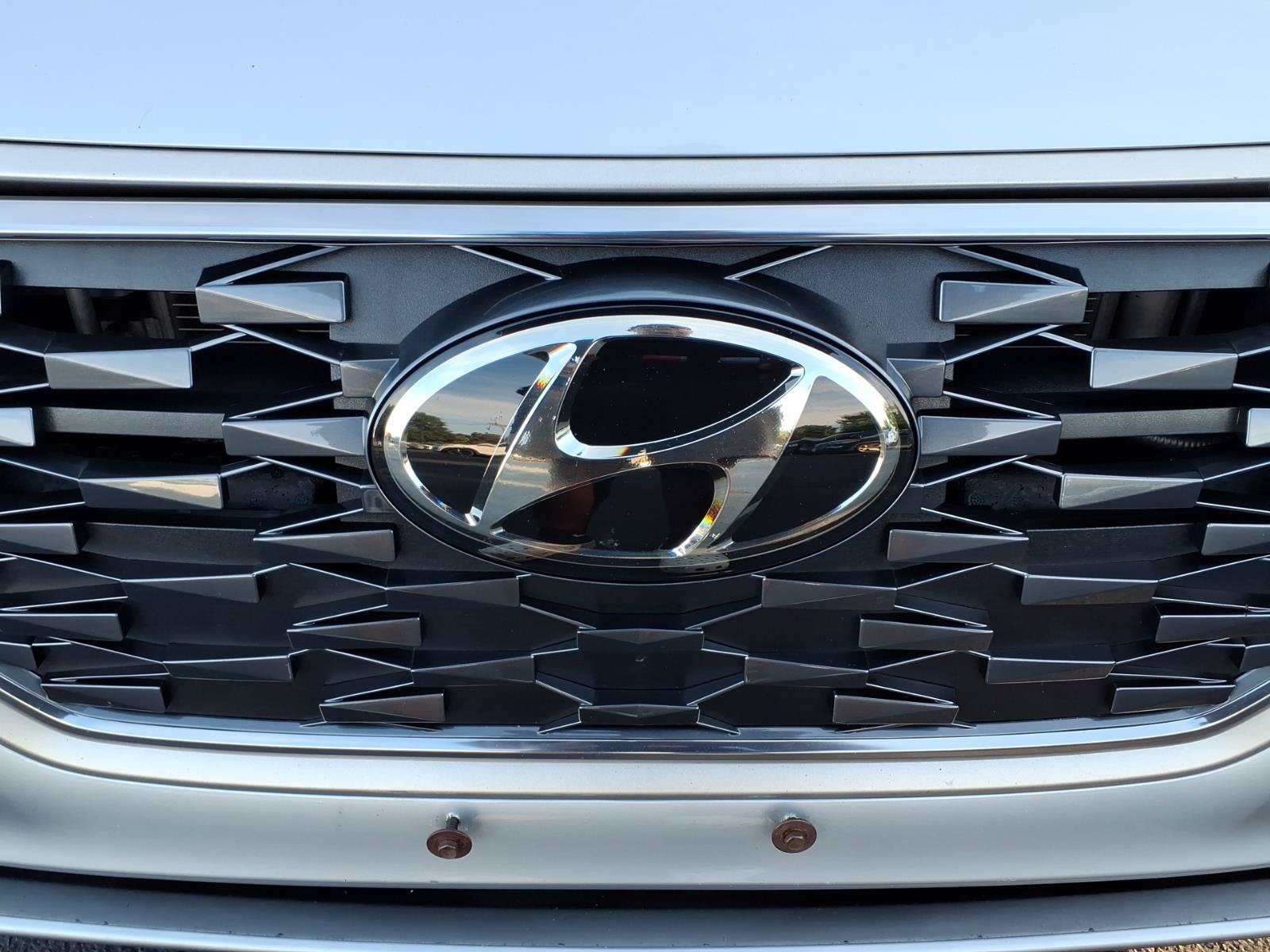 Used 2022 Hyundai Ioniq SEL FWD image 11