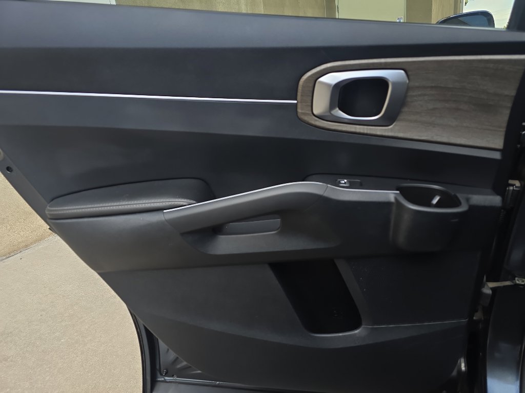 Used 2022 Kia Sorento X-Line EX image 31