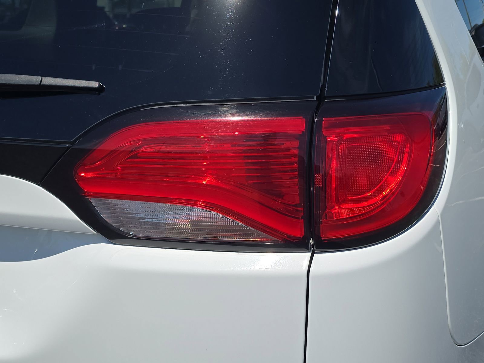 Used 2020 Chrysler Pacifica Touring image 7