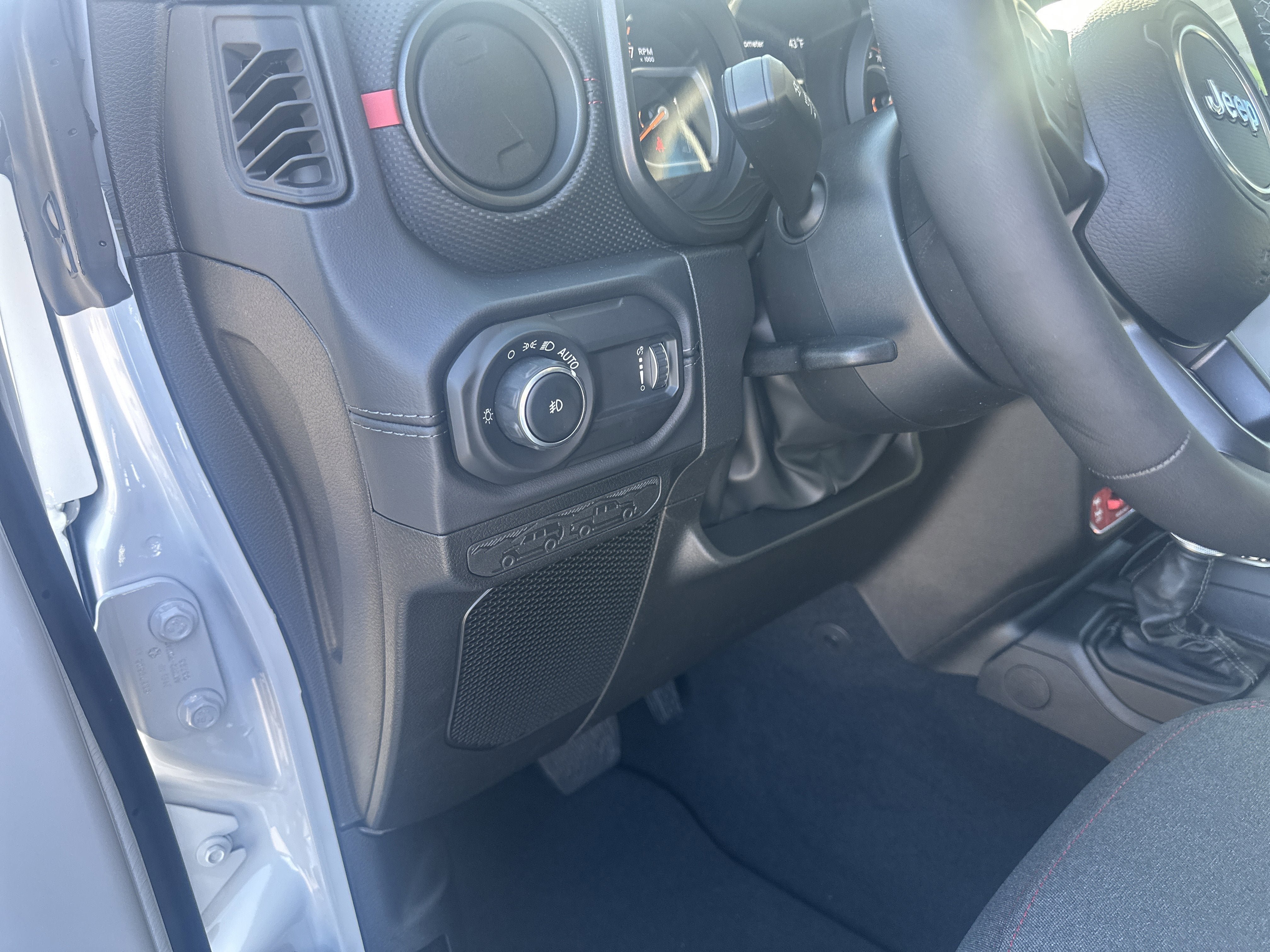 New 2026 Jeep Wrangler Unlimited Rubicon AWD/4WD image 33