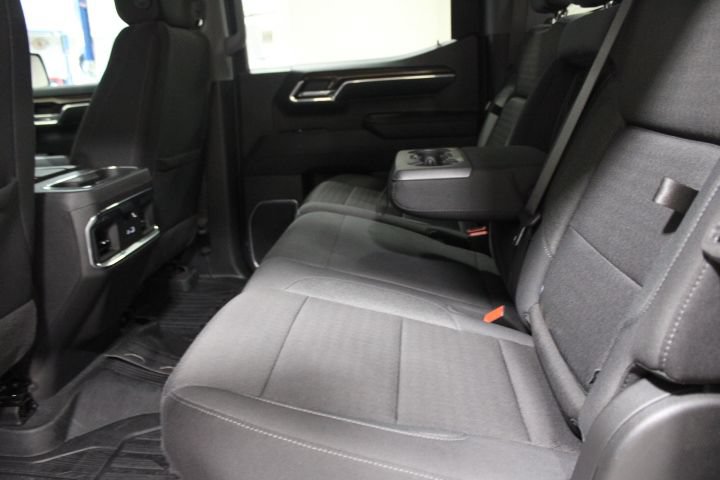 Used 2024 GMC Sierra 1500 Elevation w/ LPO, Elevation Black Package AWD/4WD image 25