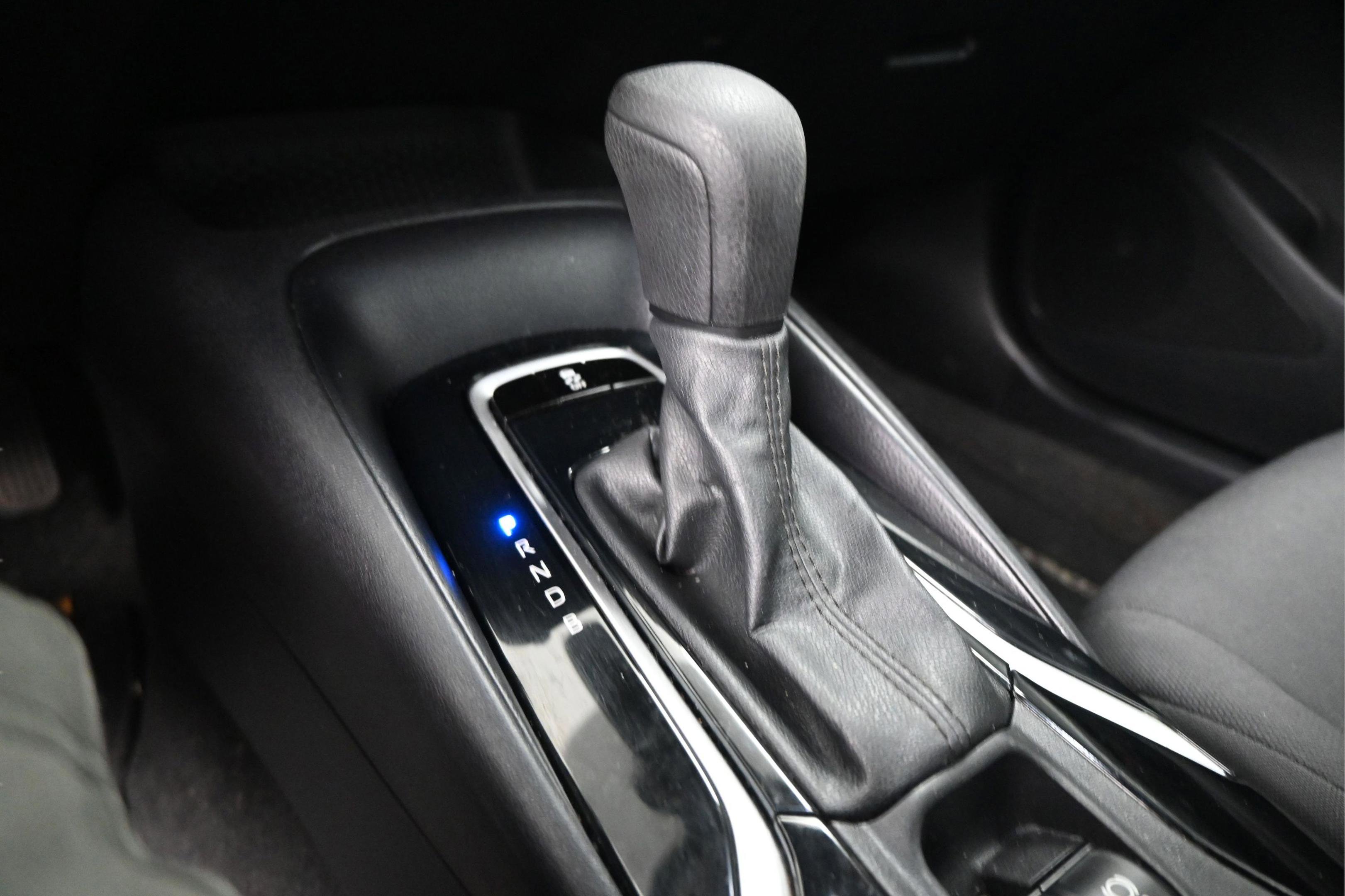 Used 2022 Toyota Corolla LE FWD image 31