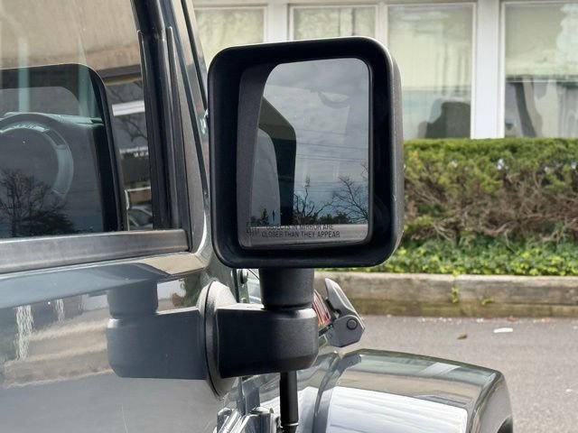 Used 2016 Jeep Wrangler Unlimited Rubicon image 13