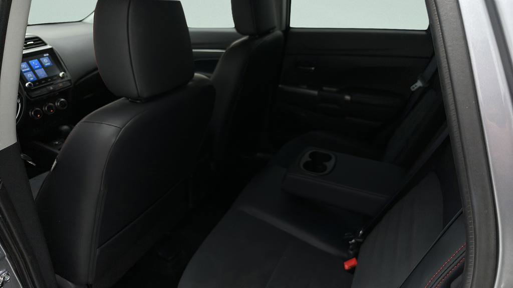 Used 2025 Mitsubishi Outlander Sport SE AWD/4WD image 10