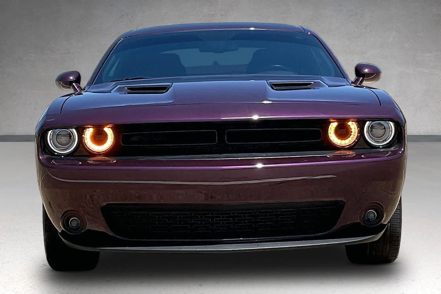 Used 2021 Dodge Challenger SXT w/ Driver Convenience Group RWD image 6