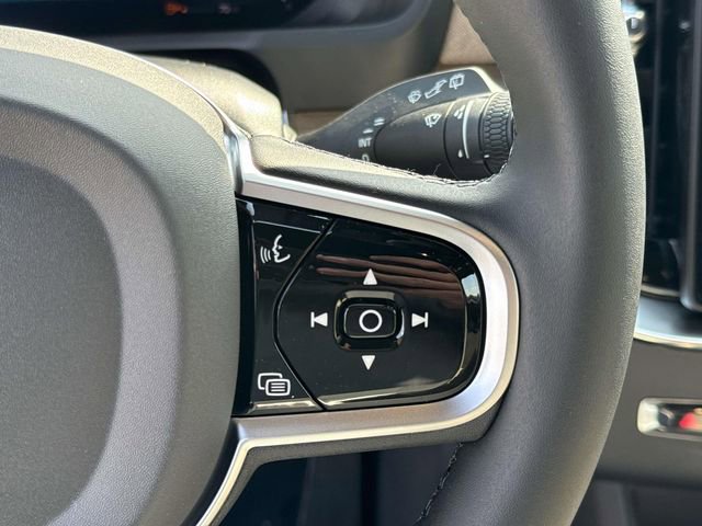 New 2026 Volvo XC90 B6 Plus w/ Protection Package Premier image 25